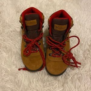 *SOLD* Columbia Newton Ridge Plus Hiking Boot